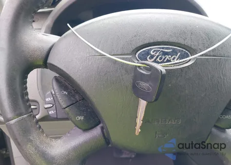 2005 Ford Focus Zx4 из США, поврежденный, VIN 1FAFP34NX5W290755